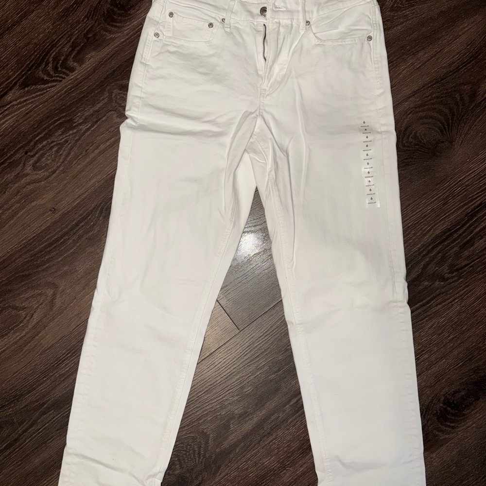 American Eagle Outfitters Women's White 90’s Straight Leg Jeans